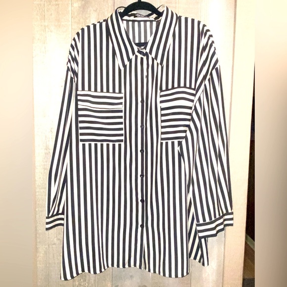 Shirt button down - Picture 1 of 3